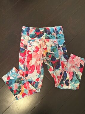 Zyia Floral Print Active Leggings in Multi-Color